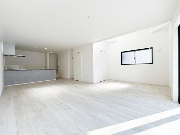 さいたま市浦和区瀬ヶ崎4丁目 1号棟 リビング