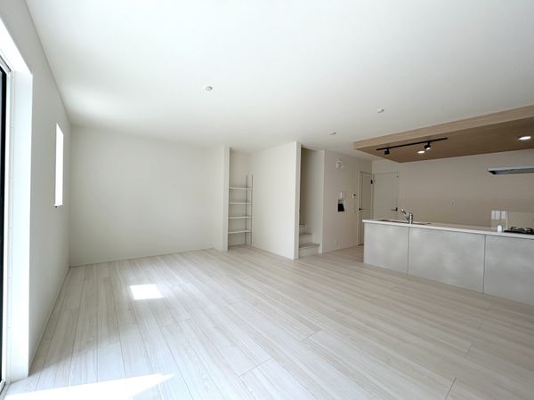 さいたま市緑区松木3丁目 2号棟 リビング