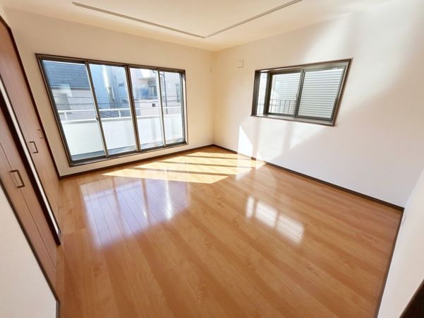 さいたま市緑区大字中尾 リビング