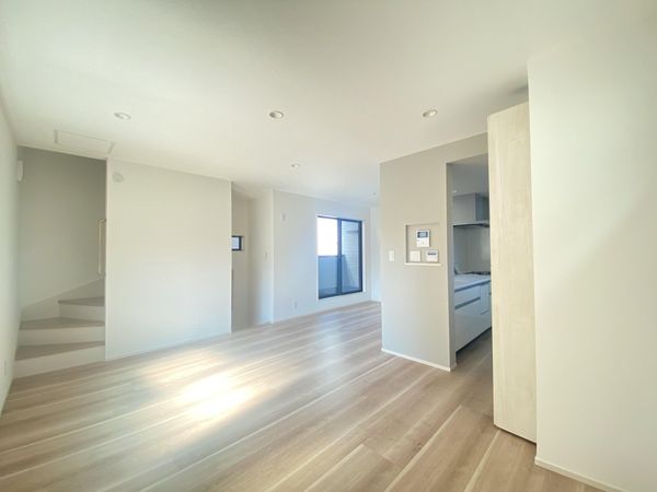 さいたま市緑区東浦和3丁目 リビング さいたま市緑区東浦和3丁目 リビング