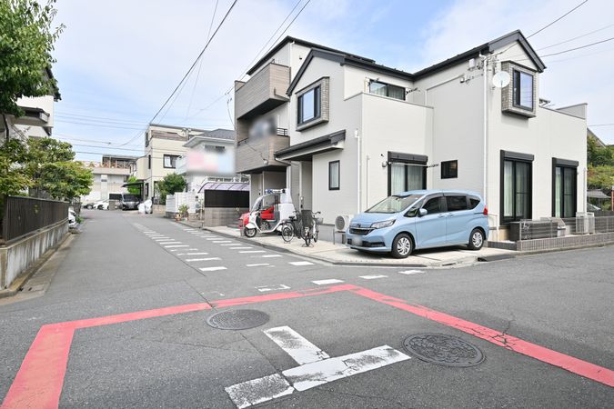さいたま市中央区大戸2丁目 前面道路含む外観 さいたま市中央区大戸2丁目 前面道路含む外観
