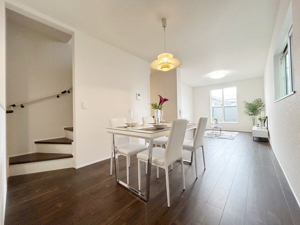 さいたま市浦和区針ヶ谷2丁目 1号棟 リビング