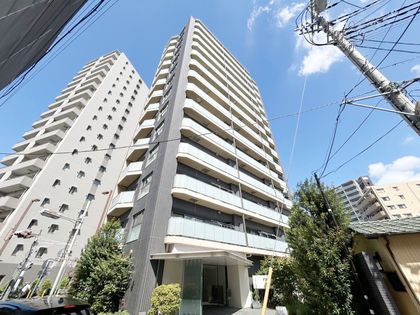 ローレルコート浦和常盤 外観