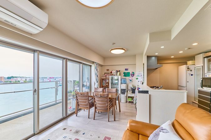ウエリス浦和美園サウステラス リビング ウエリス浦和美園サウステラス リビング