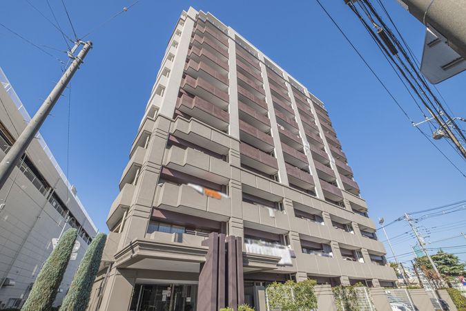 フェローネザマークス 外観