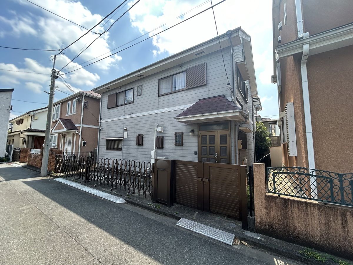 前面道路含む外観