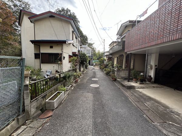 前面道路含む外観