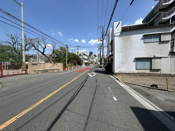 北側前面道路（令和8年4月上旬撮影）