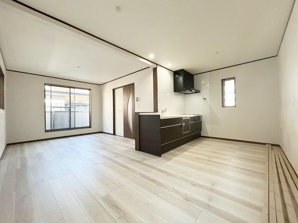 川口市朝日6丁目 リビング