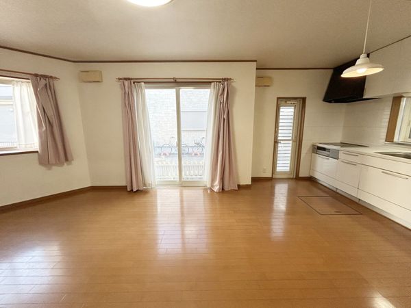 さいたま市見沼区大字中川 リビング