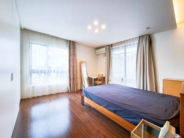 洋室（約8.0帖）