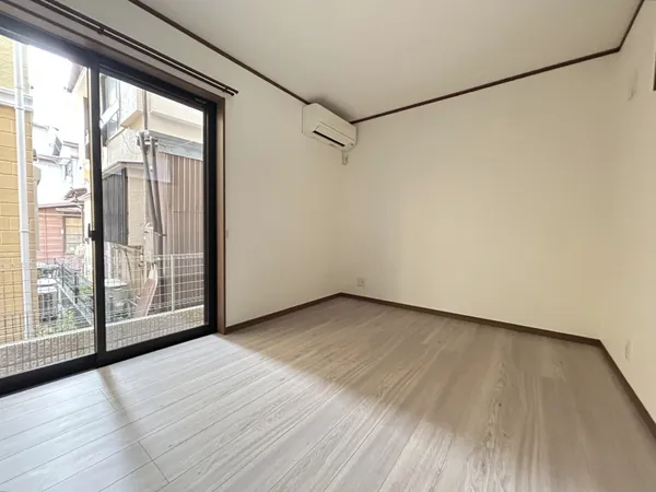 洋室（約6.1帖）