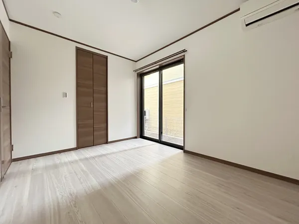 洋室（約6.1帖）