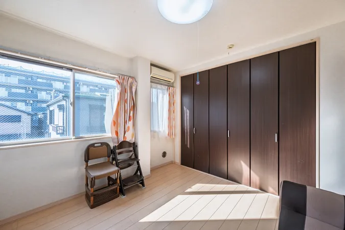 3階洋室　約6.0帖