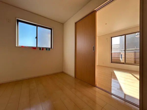 洋室（約4.8帖）南側