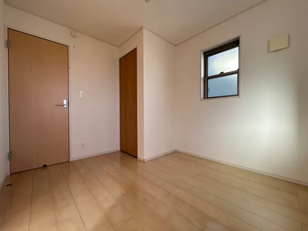 洋室（約4.8帖）南側