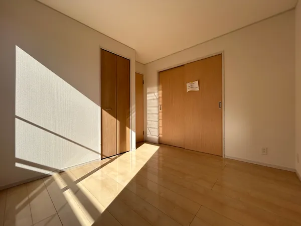 洋室（約4.8帖）北側