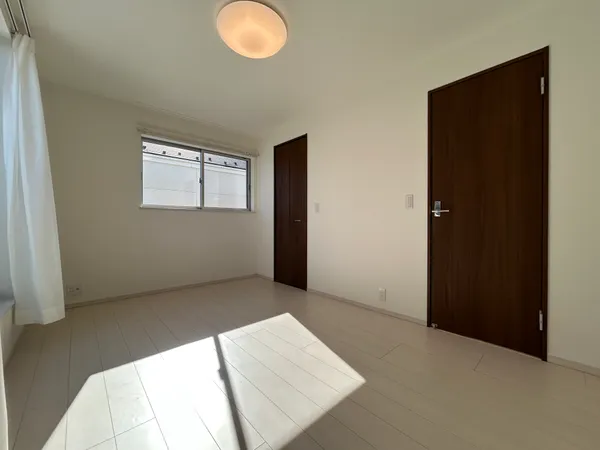 洋室（約6.8帖）