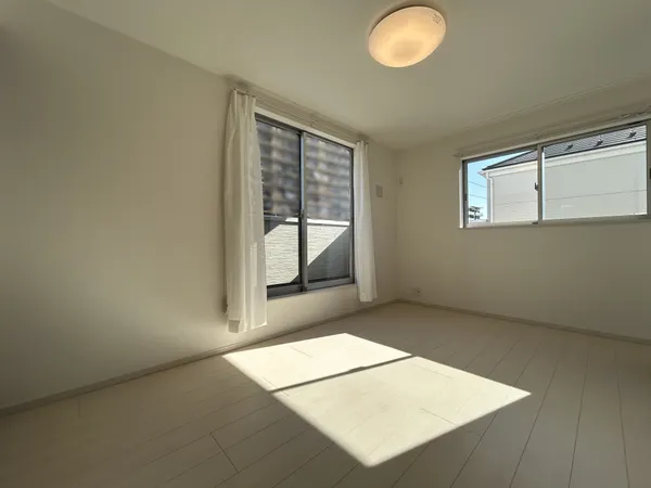 洋室（約6.8帖）