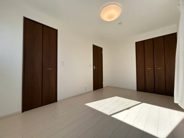 洋室（約6.8帖）