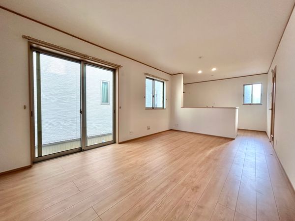 川口市鳩ヶ谷本町4丁目 リビング