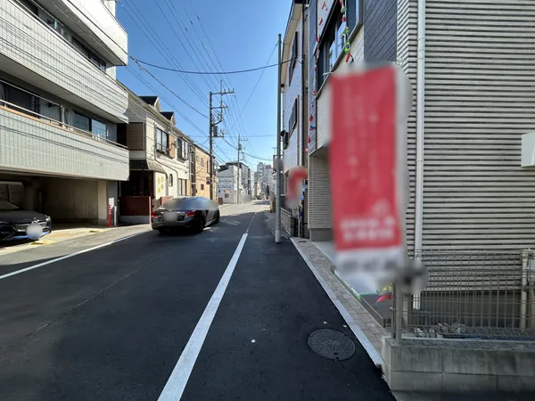 前面道路含む外観