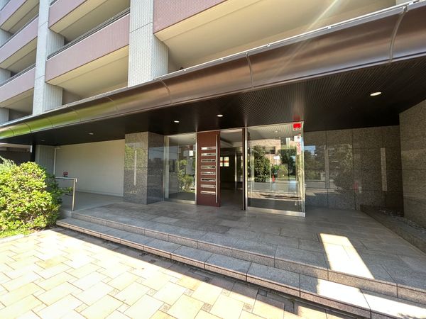 グランレーヴ川口 エントランス