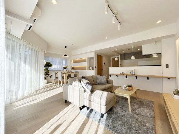 コスモ南鳩ヶ谷センターコート リビング コスモ南鳩ヶ谷センターコート リビング