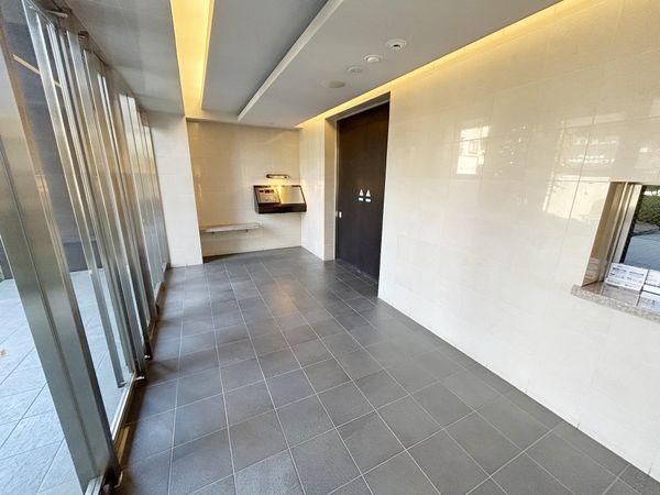 ルネサンスブライトアリーナ エントランス エントランス