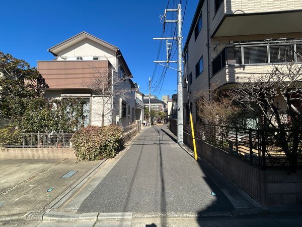川口市上青木4丁目 ハイム川上 前面道路含む外観