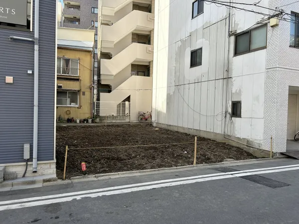 建築条件付き売地ではございません。お好きなハウスメーカーで建築できます。