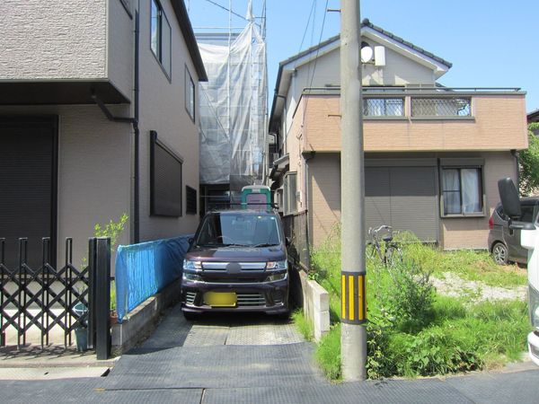 戸田市大字新曽 現地写真（建物建築中）令和6年5月１７日撮影