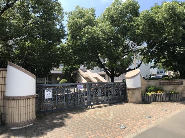 辻小学校（約1150ｍ）