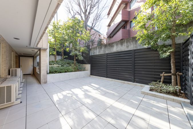 ザ・パークハウスグラン南青山 庭