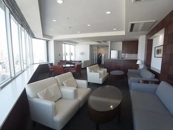 ビューラウンジ（25F）