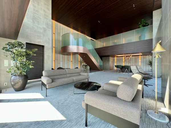 東棟27階ラウンジ