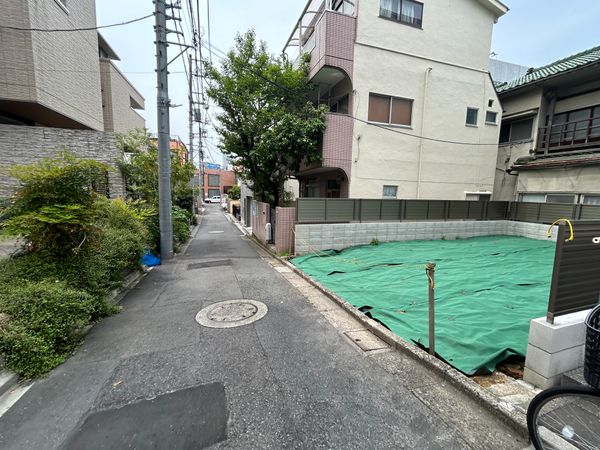新宿区四谷本塩町 土地 前面道路含む外観 新宿区四谷本塩町 土地 前面道路含む外観