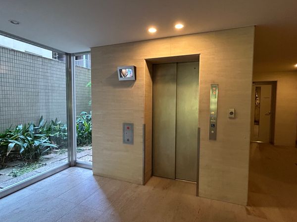 ザ・パークハウス赤坂レジデンス エントランス ザ・パークハウス赤坂レジデンス エントランス