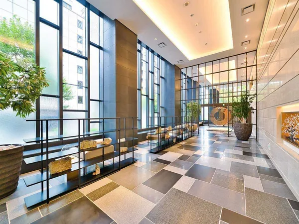 エントランスホール