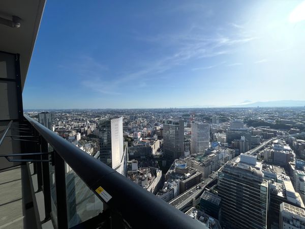 THE YOKOHAMA FRONT TOWER バルコニーからの眺望