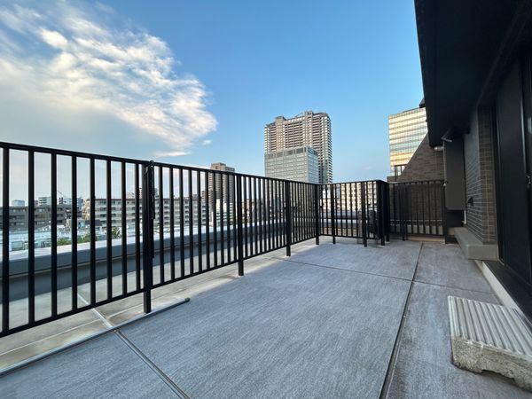 文京 キュービック［紺］【紳士扇子】 - 京扇子の老舗｜ギフト 扇子の山二