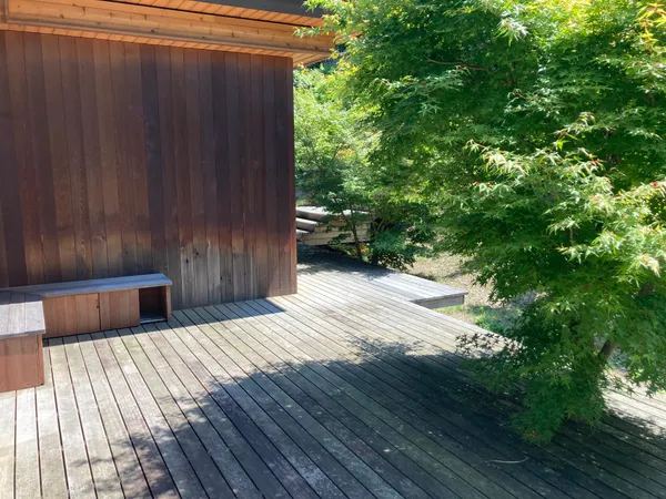 デッキバルコニー