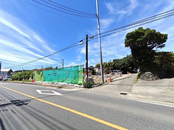 横浜市栄区上郷町 土地Ⅱ期 前面道路含む外観