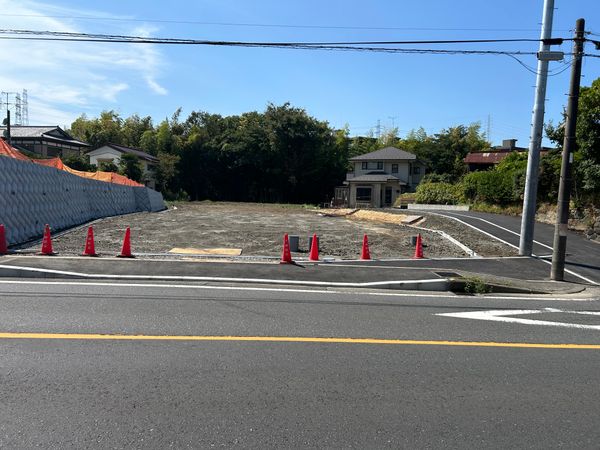 横浜市栄区上郷町 土地Ⅱ期 前面道路含む外観 横浜市栄区上郷町 土地Ⅱ期 前面道路含む外観