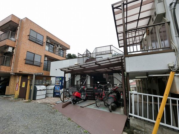 川崎市麻生区王禅寺西六丁目マンション【第二コスモ大和A・B棟】 エントランス 川崎市麻生区王禅寺西六丁目マンション【第二コスモ大和A・B棟】 エントランス
