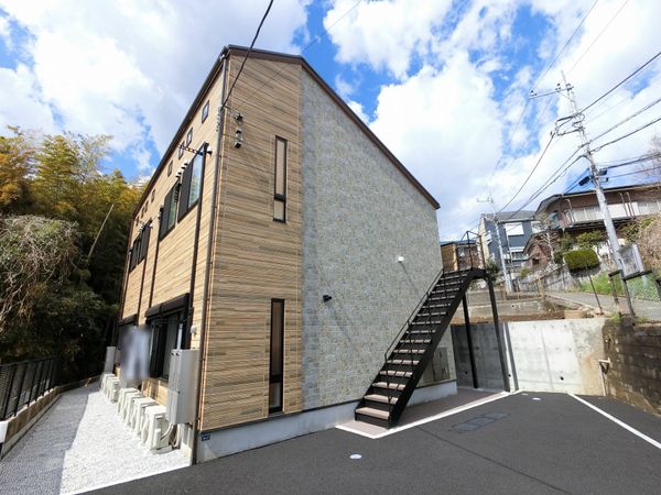 横浜市港北区日吉本町五丁目アパート【アザーレ・パッシオ日吉本町】 外観 横浜市港北区日吉本町五丁目アパート【アザーレ・パッシオ日吉本町】 外観