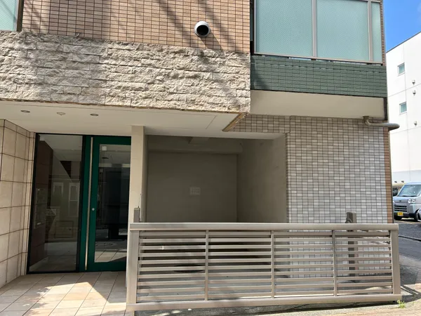 エントランス・駐車場