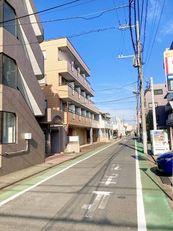 三園さえぐさマンション 前面道路含む外観 三園さえぐさマンション 前面道路含む外観