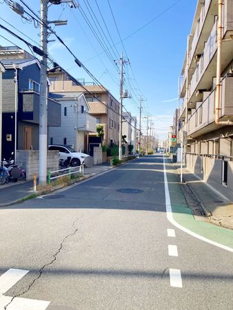 三園さえぐさマンション 前面道路含む外観 三園さえぐさマンション 前面道路含む外観