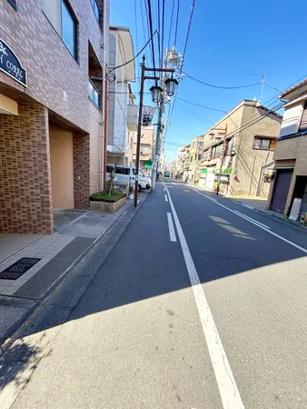 前面道路含む外観